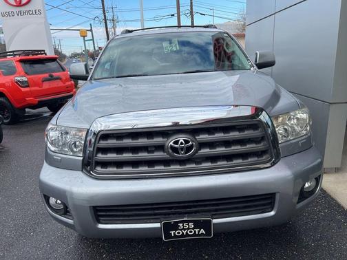 2016 Toyota Sequoia SR5