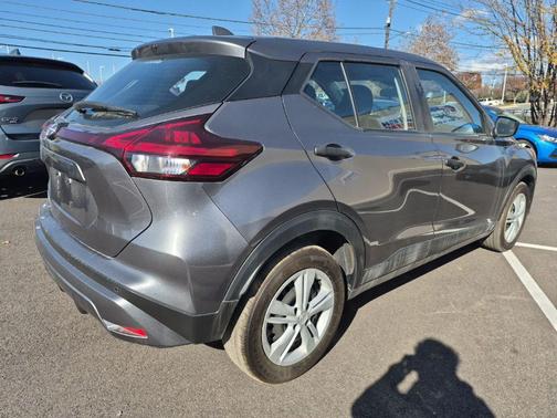 2024 Nissan Kicks S