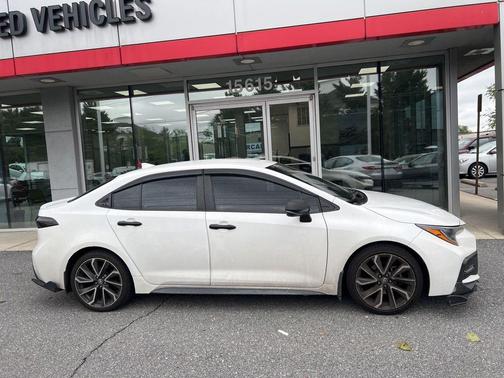 White 2022 Toyota Corolla SE