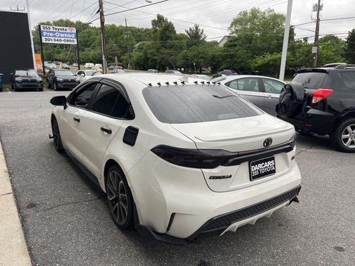 White 2022 Toyota Corolla SE
