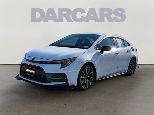 White 2022 Toyota Corolla SE