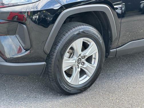 2020 Toyota RAV4 Hybrid LE