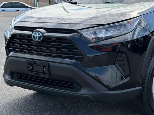 2020 Toyota RAV4 Hybrid LE