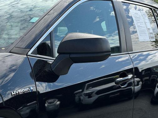 2020 Toyota RAV4 Hybrid LE