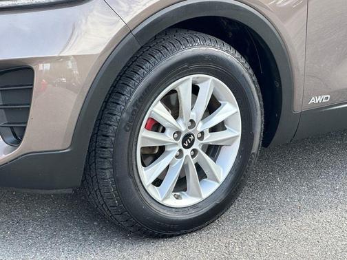 2020 Kia Sorento LX