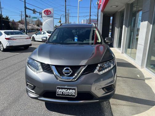 Gun Metallic 2016 Nissan Rogue SV