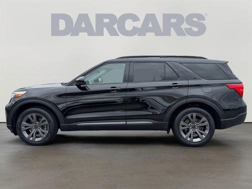 Agate Black Metallic 2022 Ford Explorer XLT