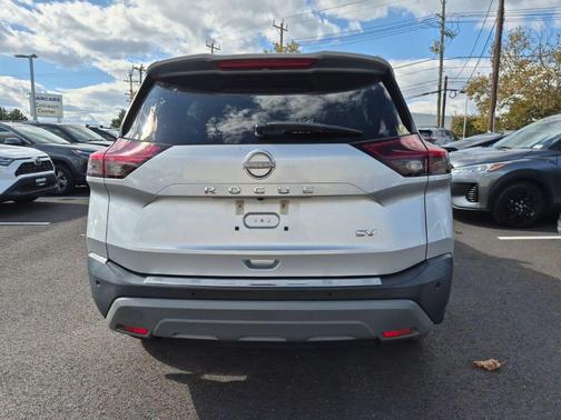2022 Nissan Rogue SV