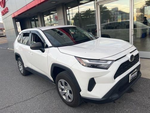 2023 Toyota RAV4 LE
