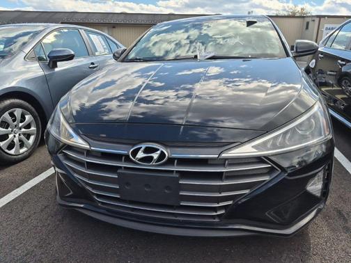2020 Hyundai ELANTRA SE