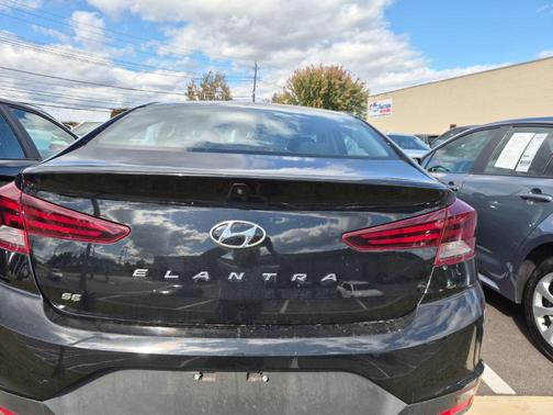 2020 Hyundai ELANTRA SE