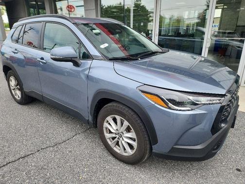 Celestite 2024 Toyota Corolla Cross LE