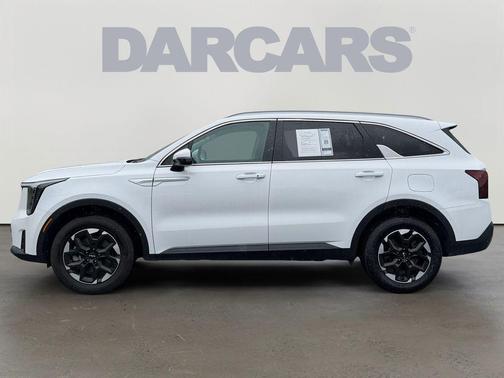 Glacial White Pearl 2024 Kia Sorento S