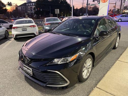 2022 Toyota Camry LE