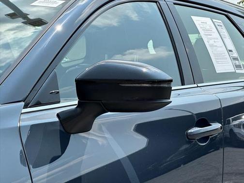 2025 Toyota Crown Signia XLE