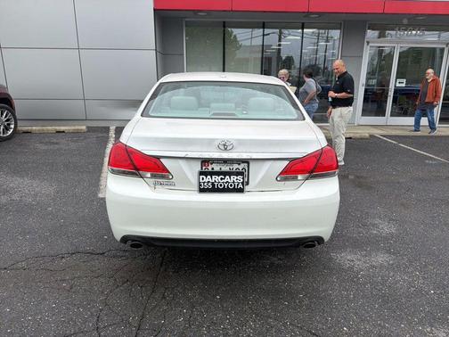 Blizzard Pearl 2011 Toyota Avalon Limited