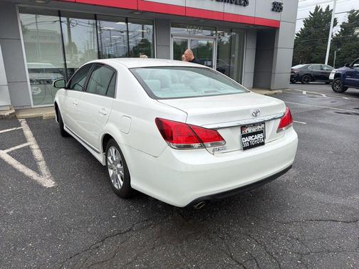 Blizzard Pearl 2011 Toyota Avalon Limited
