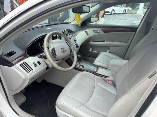 Blizzard Pearl 2011 Toyota Avalon Limited