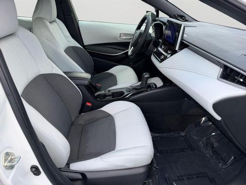 Wind Chill Pearl 2023 Toyota Corolla XSE