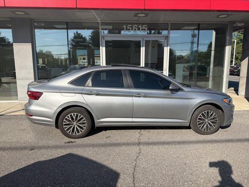 Silver Metallic 2021 Volkswagen Jetta 1.4T SE