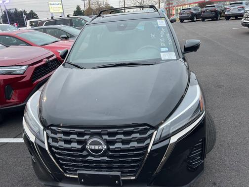 2024 Nissan Kicks SR