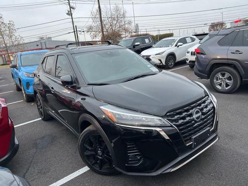 2024 Nissan Kicks SR