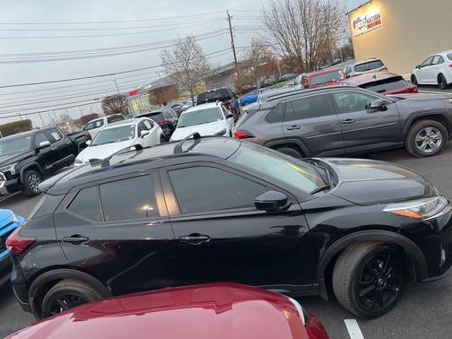 2024 Nissan Kicks SR