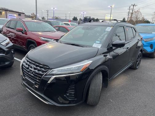 2024 Nissan Kicks SR