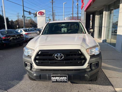 2017 Toyota Tacoma SR