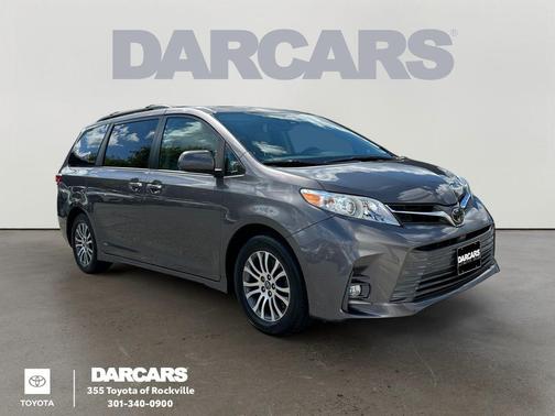 2018 Toyota Sienna XLE