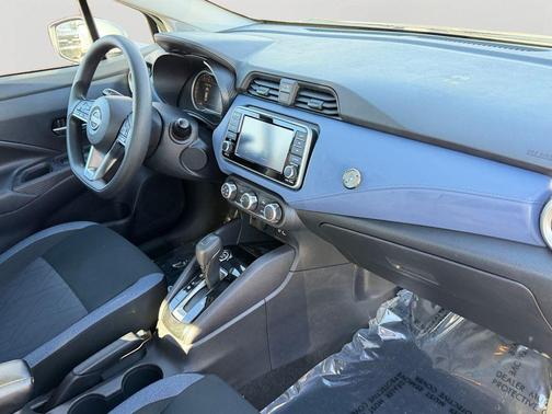 2023 Nissan Versa 1.6 SV