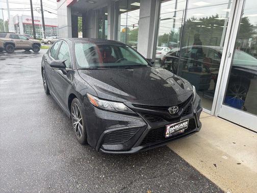 Midnight Black Metallic 2024 Toyota Camry SE