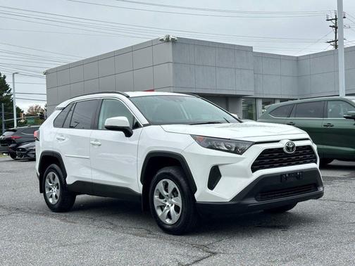 2021 Toyota RAV4 LE