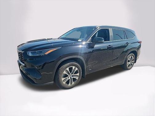 2024 Toyota Highlander Hybrid XLE