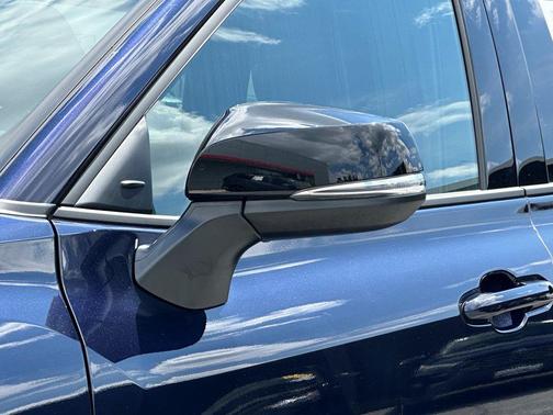 2024 Toyota Highlander XSE