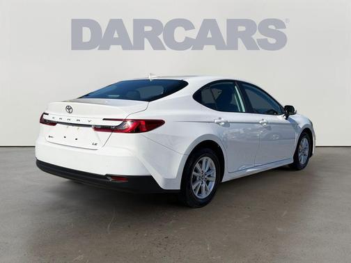 Ice 2025 Toyota Camry LE
