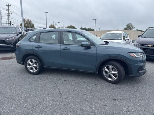 2023 Honda HR-V LX