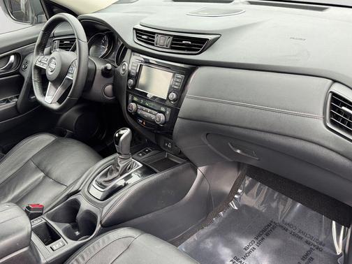 2020 Nissan Rogue SL