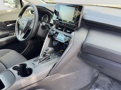 2021 Toyota Venza LE
