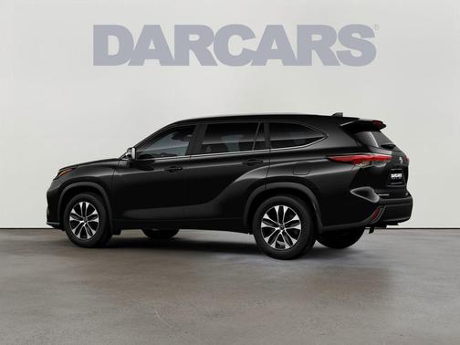 Midnight Black Metallic 2026 Toyota Highlander XLE