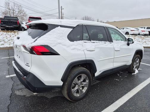 2024 Toyota RAV4 Hybrid LE