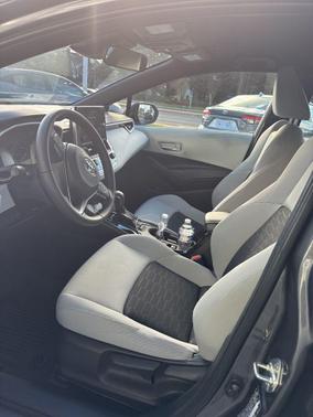 2025 Toyota Corolla Hatchback SE