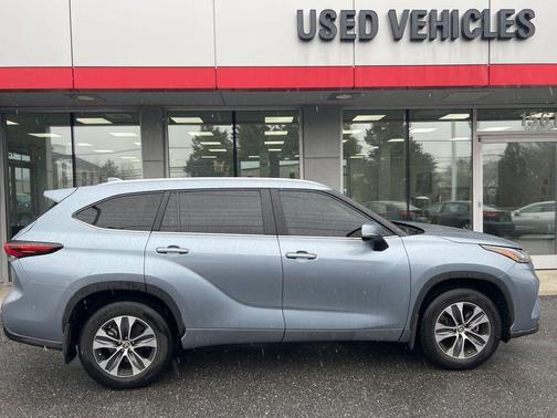 2024 Toyota Highlander XLE