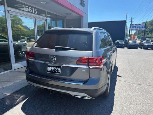 Platinum Gray Metallic 2019 Volkswagen Atlas 3.6L SE