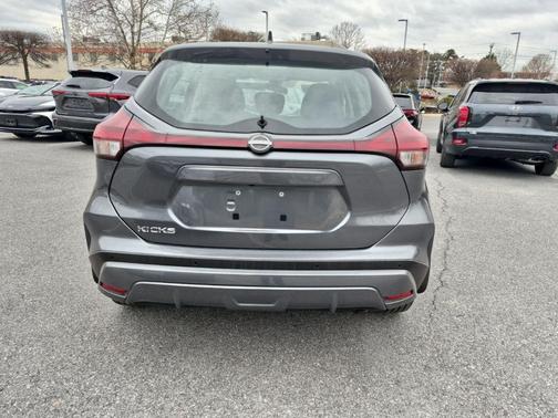 2022 Nissan Kicks S