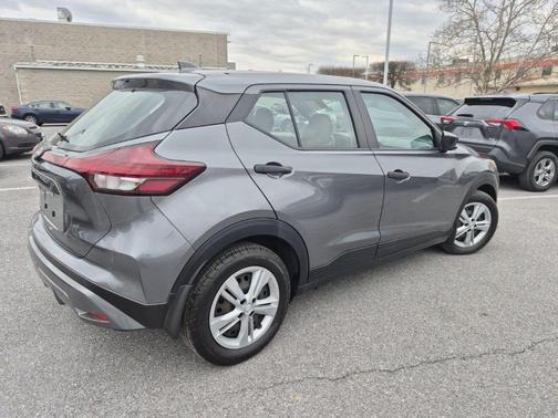 2022 Nissan Kicks S