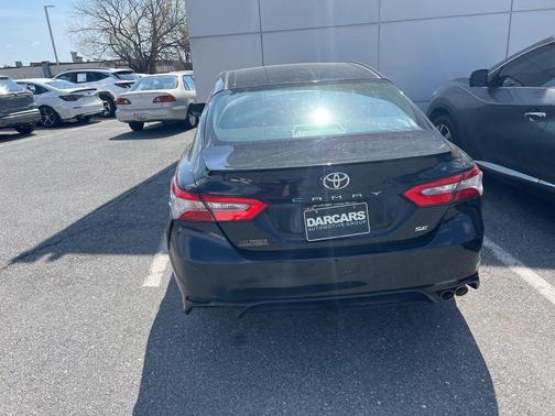 Midnight Black Metallic 2018 Toyota Camry SE
