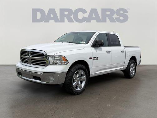 Bright White Clearcoat 2018 RAM 1500 Big Horn