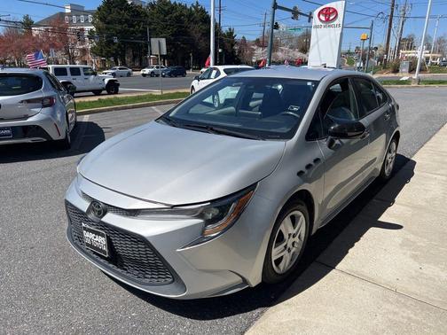 Classic Silver Metallic 2021 Toyota Corolla LE