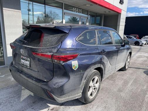 2023 Toyota Highlander LE